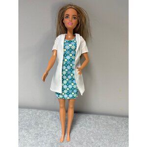 2015 Mattel Barbie You Can Be Anything Dentist Doll W/ Plaid Dress & White Jacke